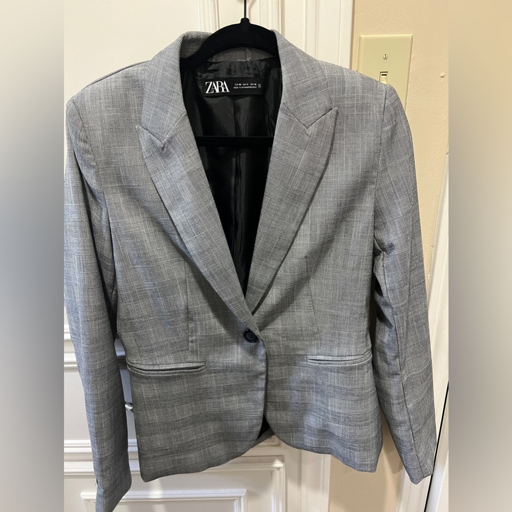 Zara blazer size 4